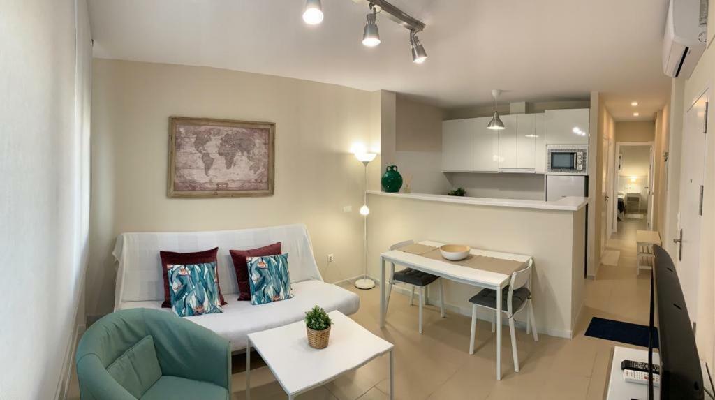 Apartamento Mariposa II コニル・デ・ラ・フロンテラ エクステリア 写真